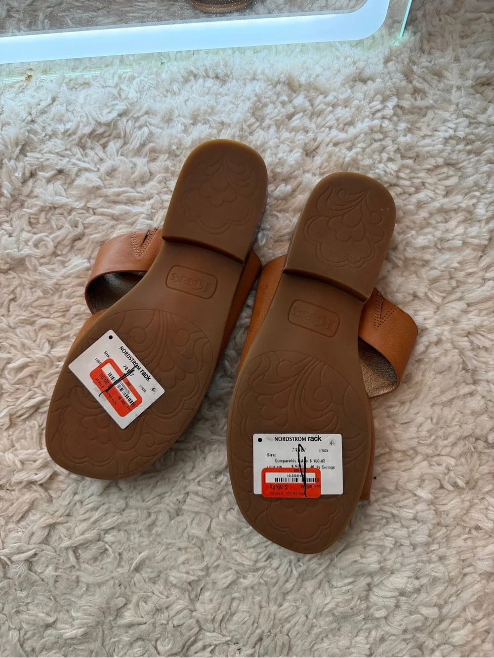 Tan Leather Cross-Strap Toe-Loop Sandals - Picture 4 of 8